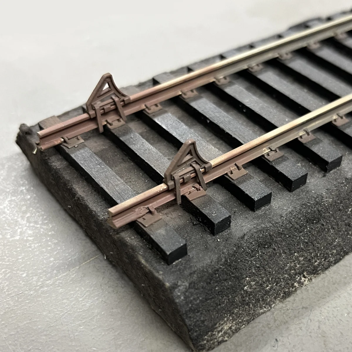 O Scale Wheel Stops