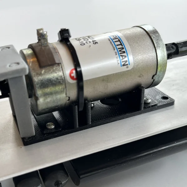Red Caboose GP9 motor mount