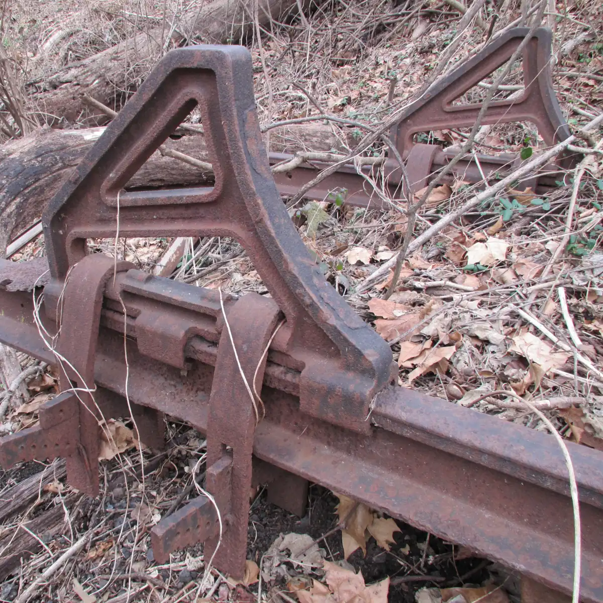 Scale wheel stops on the Georgetown Branch fuel oil siding at River Road
